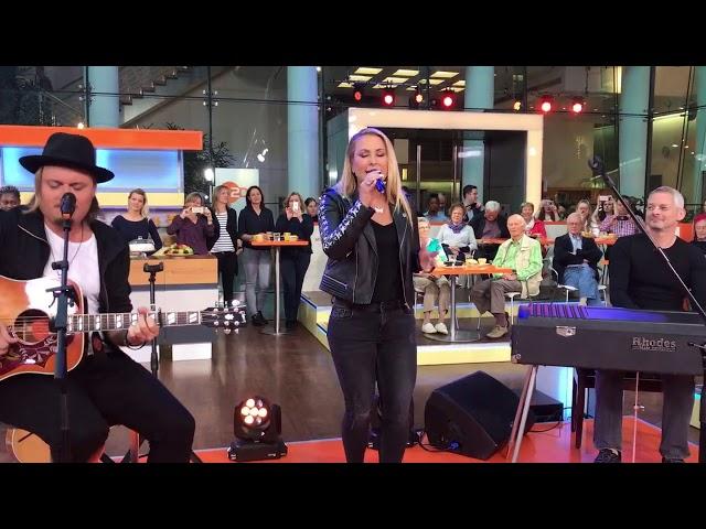 Anastacia - I'm Outta Love at ZDF Morgenmagazin (Acoustic)