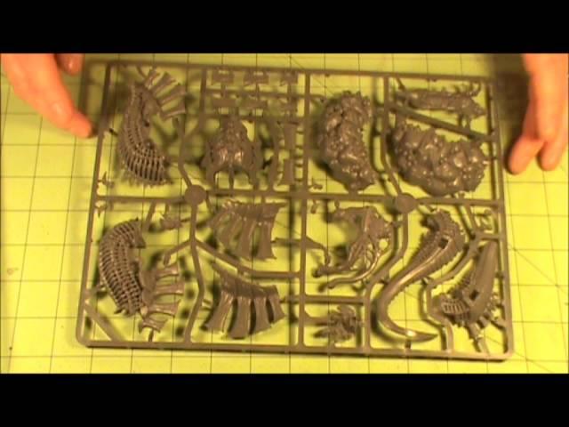 Warhammer 40K Tyranids Tyrannofex/Tervigon Miniature Review