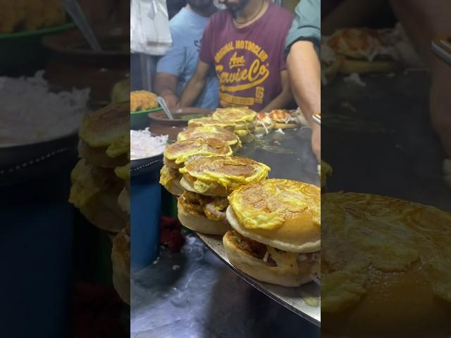 What’s your favourite desi street food? #streetfood #bunkabab #foodshorts #food #burger #reelsvideo