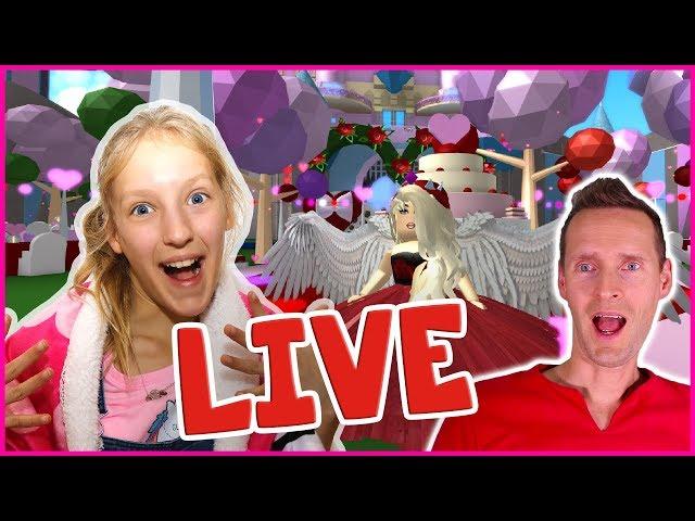 KarinaOMG plays Roblox Royale High with Freddy! [Live Stream]