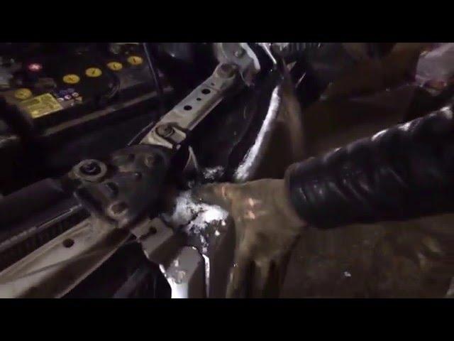 Снимаем фары на Nissan Almera