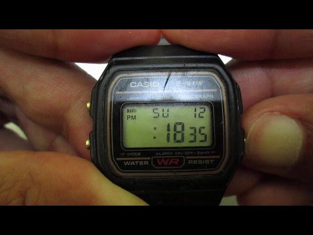 Cómo configurar la hora, fecha y día de la semana en el reloj Casio F-91W - Español