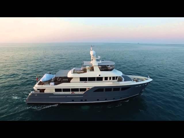 M/Y Storm - Darwin Class 107'