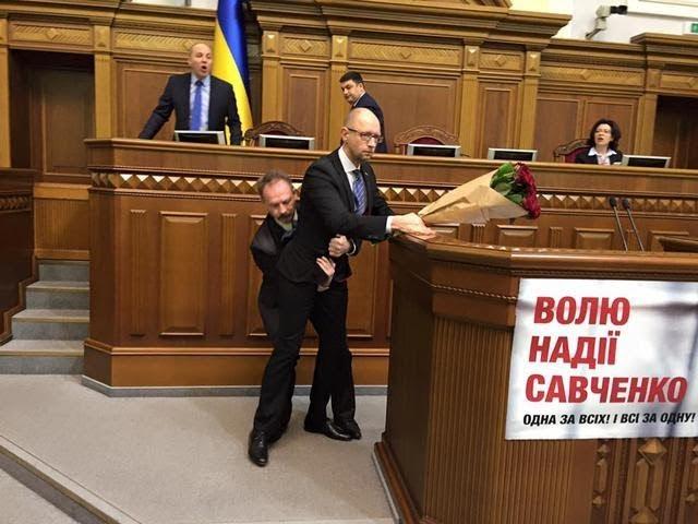Драки и кнопкодавы: чем запомнится Верховная Рада 8 созыва