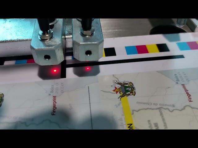 How to operate a plastic PVC card automatic punching machine