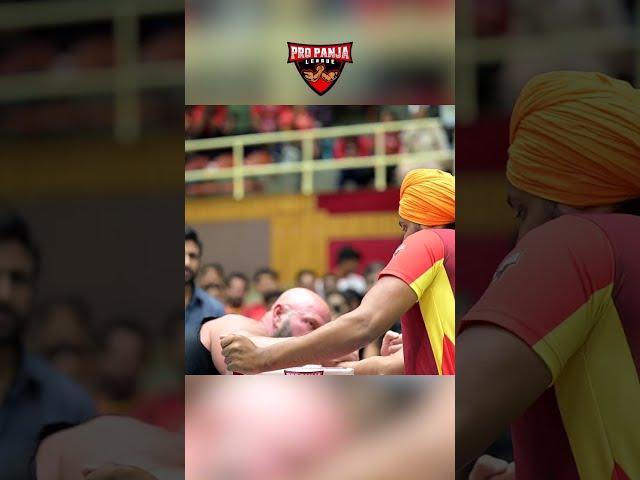 Monster Michael Todd Arm Wrestles with Sikh Arm Wrestler #shorts #armwrestling #viralshorts2022