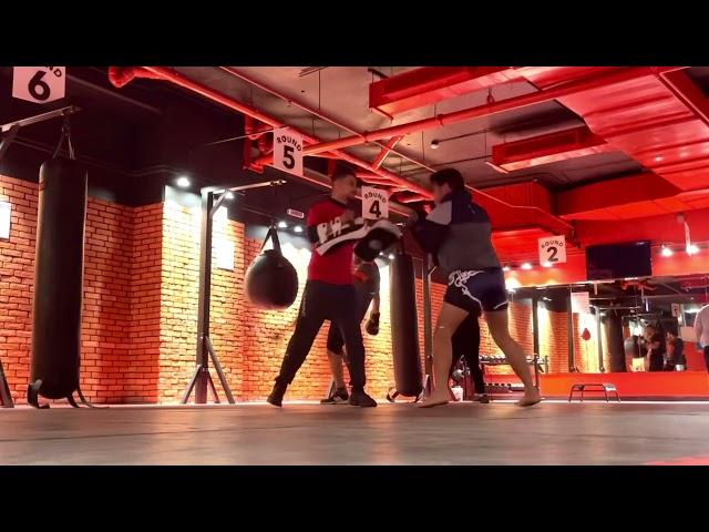 رياضة ( ١٦ ) | Muay Thai pads work with 9 rounds gym coaches