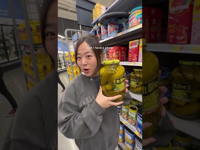 First time in wallmart! @Bridey Drake #aussiesinamerica #brideyandjiny #travelvlog