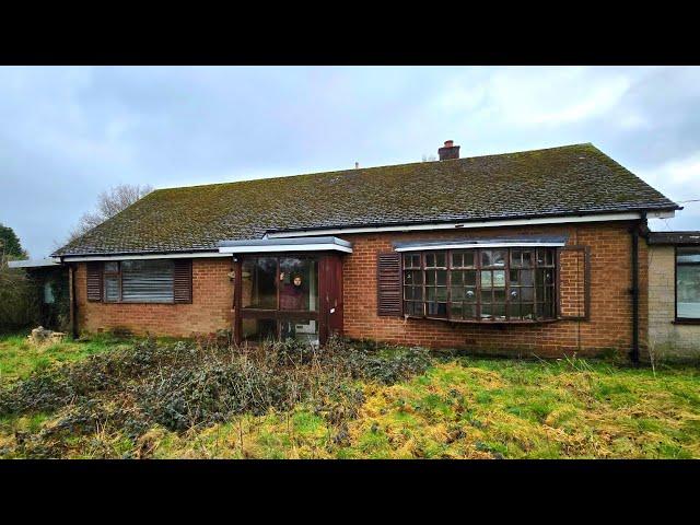 Exploring An ABANDONED Bungalow And Old PETROL STATION - Abandoned Places | Abandoned Places UK