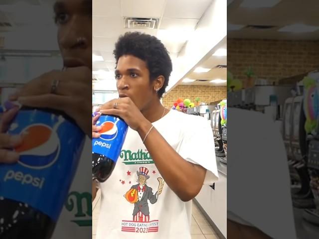 Itstkenny Chugs 2 Liter Pepsi In SECONDS At 7-Eleven