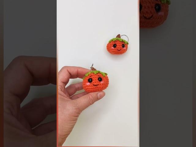 Pumpkin keychain in 25 minutes crochet Тыква брелок за 25 минут крючком #крючком #amigurumi