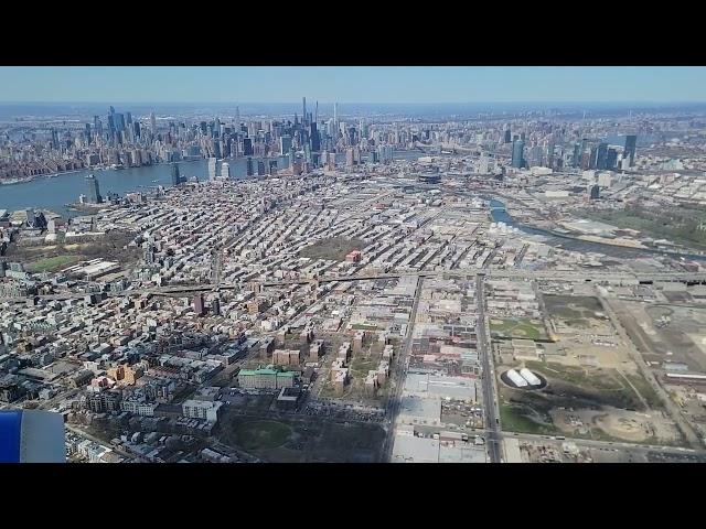 NYC flying & landing LaGuardia clear day