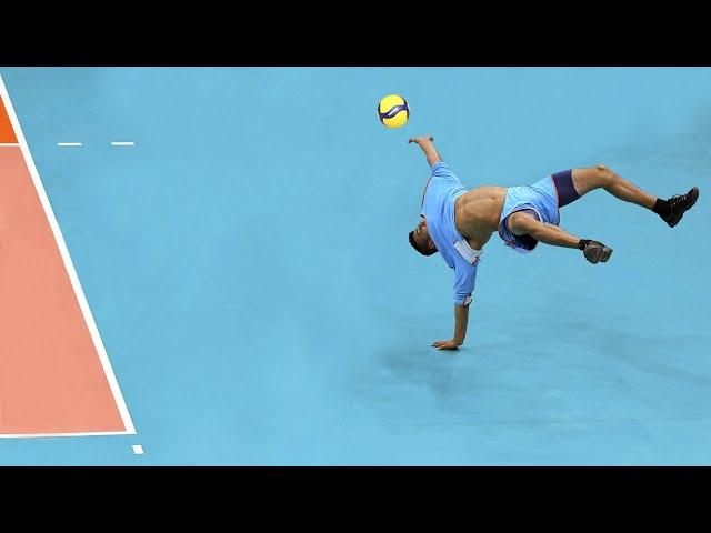 Acrobatic Volleyball Saves