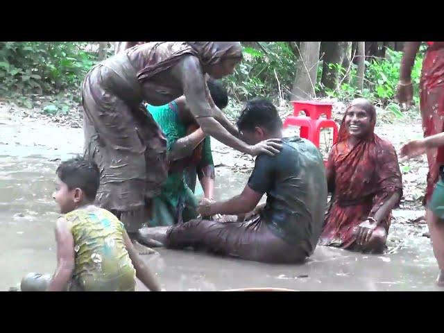 খেলা হবে কাদা খেলা