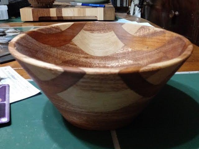 Rag'n'Bone Brown's Bowl Without a Lathe Challenge - Yep, Another Scrollsaw Bowl