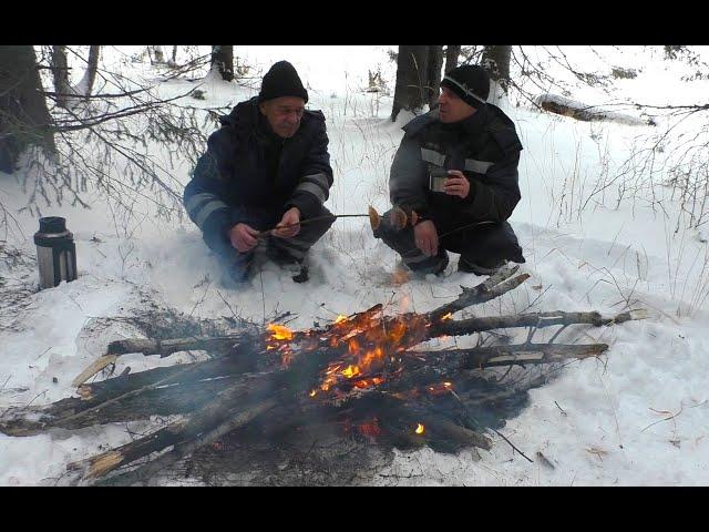 ЗИМНЯЯ РЫБАЛКА НА ЖЕРЛИЦЫ 21.12.2024, ОТДЫХАЕМ НА НЕБОЛЬШОЙ ТАЁЖНОЙ РЕЧКЕ