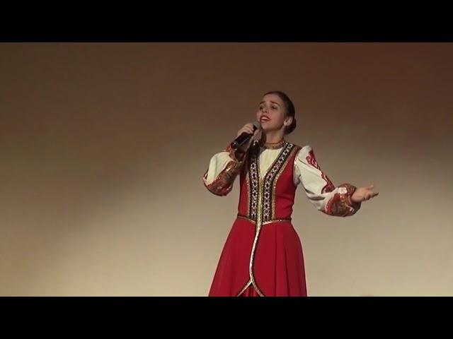 Екатерина Лесовая - Опять играют два баяна