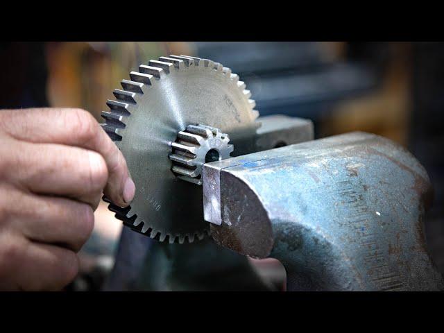 Adam Savage's One Day Builds: Giant Flywheel Toy Car!