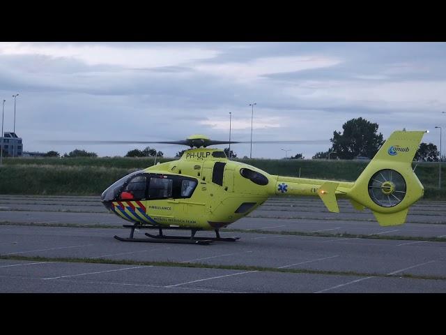 Landen/take off Lifeliner 1 PH-ULP vanuit Bergen (NH)