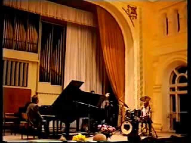 //S.Terentyev-Piano,G Stanislavskiy-Bass,A. Omelchenko-Drums,nov.2003.Music Academy-Odessa City//