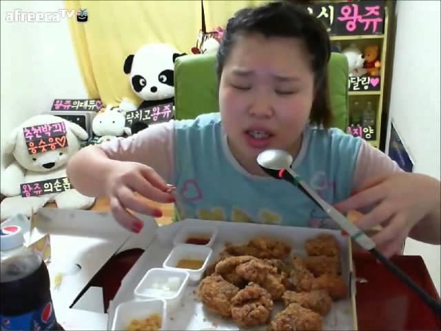 왕쥬 네네치킨 먹방 Chicken mukbang(eating show)