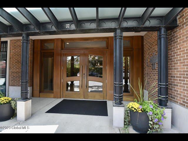 Commercial for sale - 37 Henry Street, Saratoga Springs, NY 12866