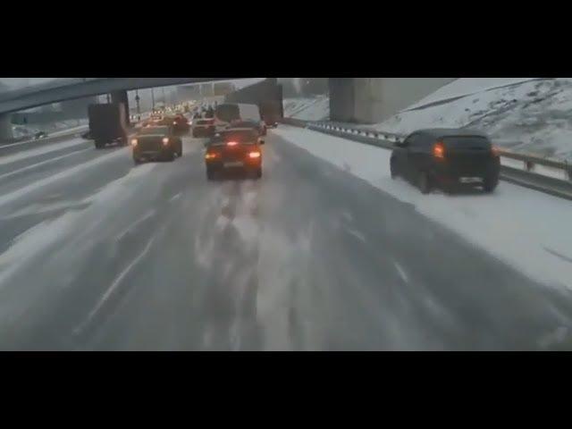 Аварии и ДТП зимой.Гололед на дороге,crash car,incidente avarii dtp