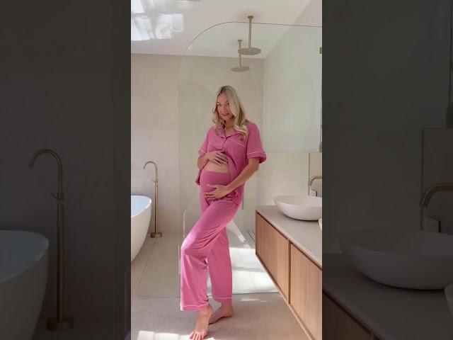 Crossdresser Modeling Roanyer Pregnant Belly #feminization