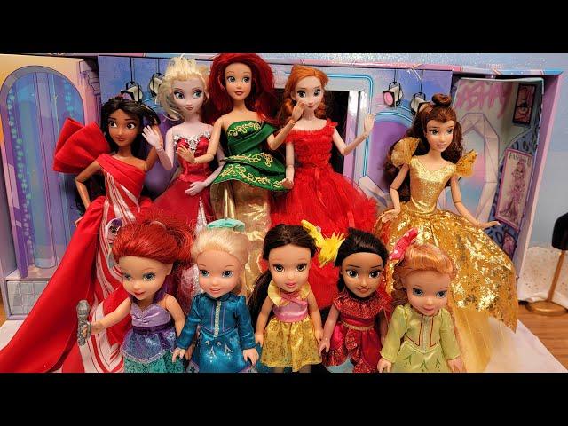 Elsa & Anna toddlers at Christmas fashion show - Barbie - dresses - LOL surprise mega runway playset