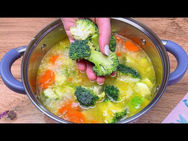 This vegetable soup is like medicine for my stomach! Eat day and night! Delicious and healthy!