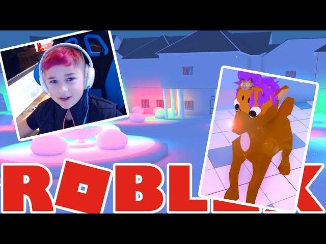 THE NEIGHBORHOOD OF ROBLOXIA IN ROBLOX | ️ I'M RUDOLPH!