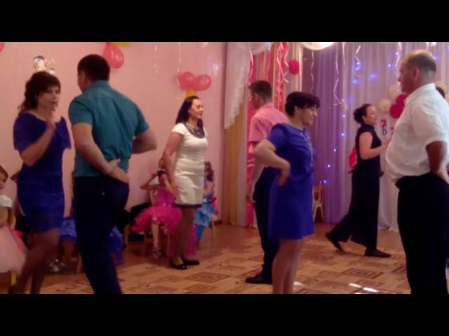 Танец родителей на выпускном в детском саду
