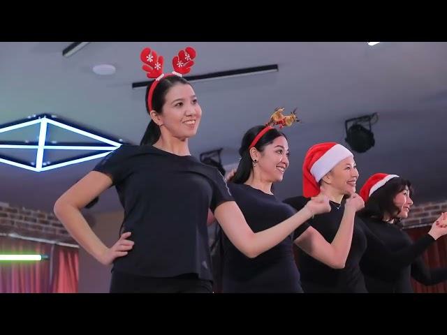 Новогодний флешмоб 2023 от Happy women dance club #happywomen #jinglebells #happynewyear #happy