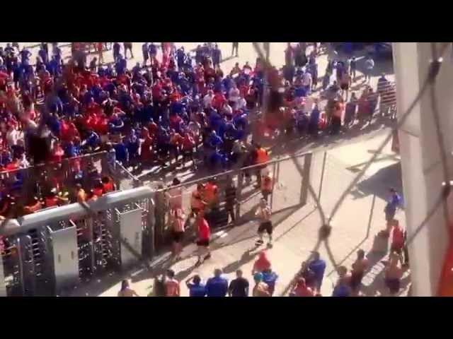 Ruch Chorzów & Widzew Łódź hooligans fight against the police in Białystok 16. 8. 2015.