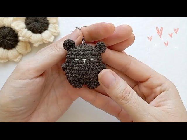 Милый мишка  Вяжем крючком брелок амигуруми  Crochet with 