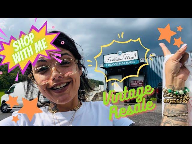 “Flea Market Vibes”| SHOP WITH ME | VINTAGE RESALE | ANTIQUE MALL FINDS | THRIFTING | ROAD TRIP