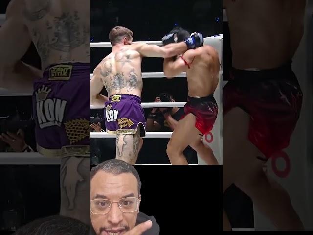 يفوز بالضربه القاضيه بعد ما كان سوف يقف ويخسر هذه المباراه في الكيك بوكسين تايلانديس kickboxing#