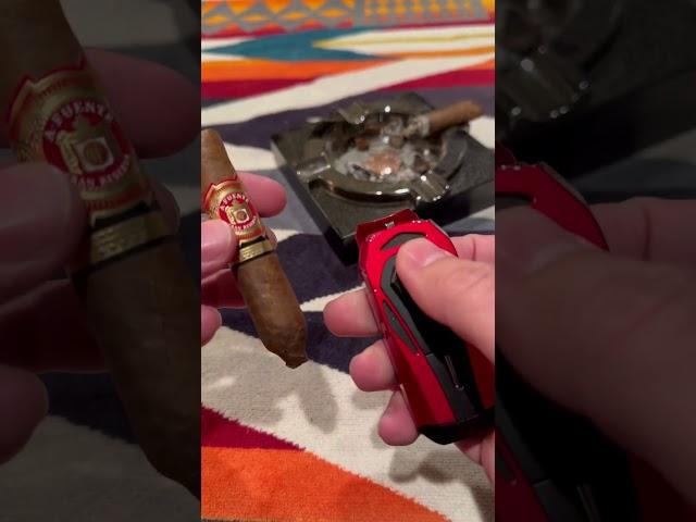  SMOKING A DELICIOUS ARTURO FUENTE HEMINGWAY CIGAR ON A COOL FRIDAY NIGHT! #Cigar #asmr #cigars