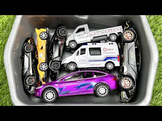 A Box Full Of Diecast Cars, Rolls Royce, Lamborgini, Ferarri, Lexus, Civic, Peugeot, Jeep, Fs22 #48