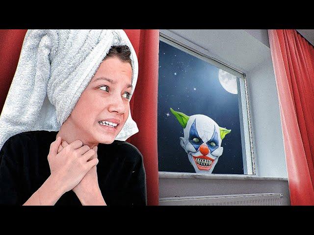 ПРАНКИ НОЧЬЮ  За Мной Следят Родители / Вики Шоу