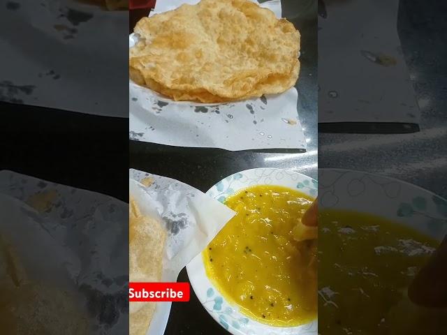 Poori with dall