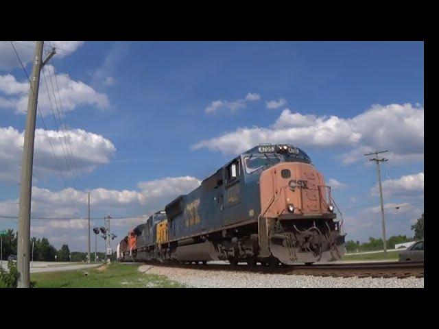 HD: CSX 4705 leads CSX Q679-05 in Palmetto, GA