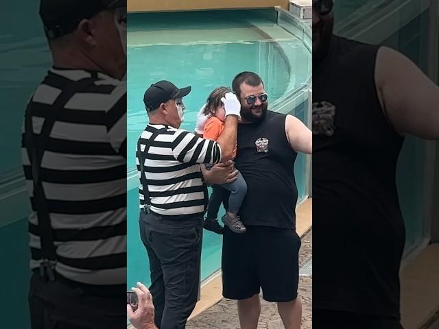 Look this way  tom the mime baby #seaworldmime #funny #tomthemime