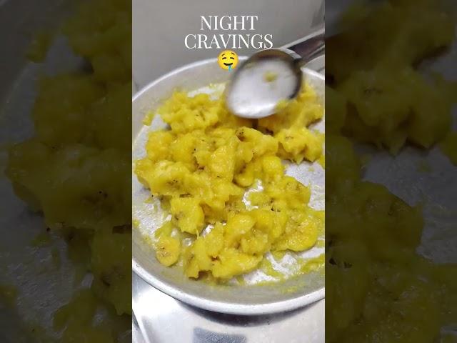 Night cravings for Banana bread toast  #trending #hostellife #hosteldiaries #friends #vibe #shorts