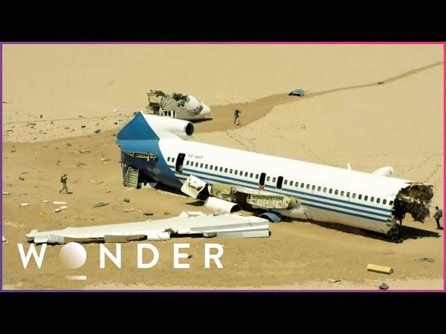 Stranded Engineers Must Escape The Desert Using A Crashed Plane| Wonder