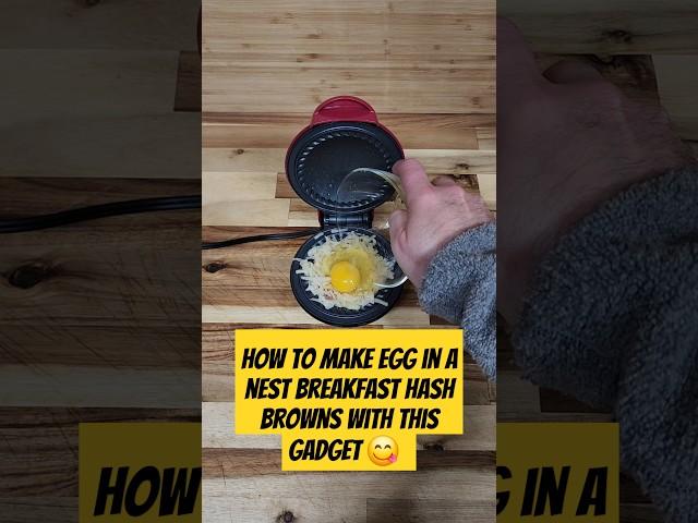 How to make egg in a nest breakfast hash browns with this gadget 