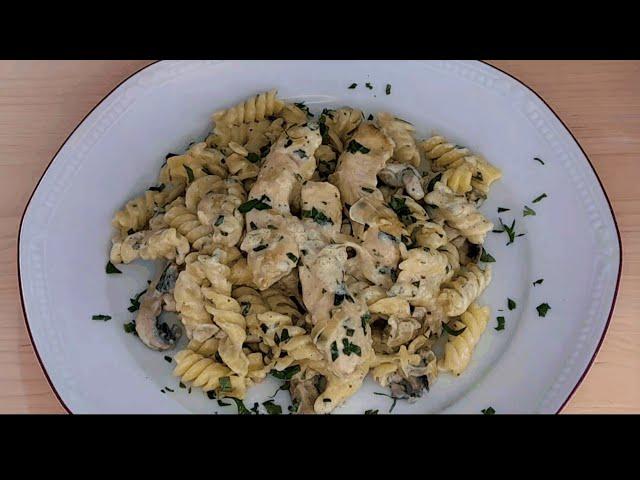 creamy mushroom chicken pasta recipe!