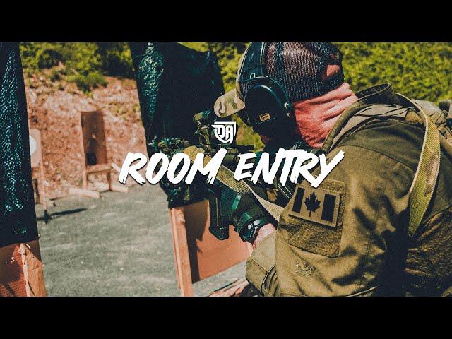 Former JTF2 Operator Teaches CQB Room Entry Footwork: How Much Of Your Weapon To Show