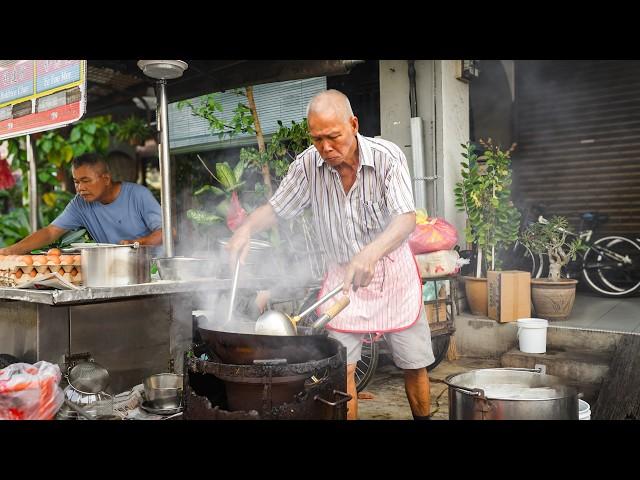 POPULAR STREET FOOD in PENANG ! Must Eat Food in Chulia Street Hawker Food - Malaysia Street Food