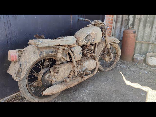 Restoration Of a Motorcycle From The 70s